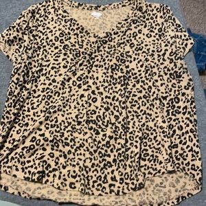 Old navy T-shirt
